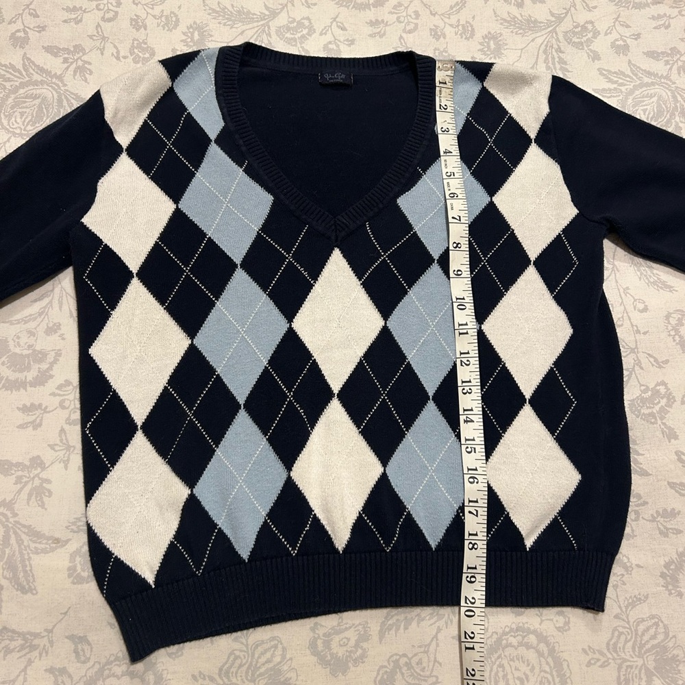 Brandy Melville Argyle V-Neck Sweater in Navy and White